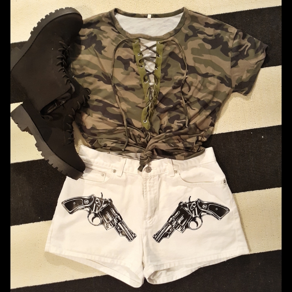 White gun shorts
